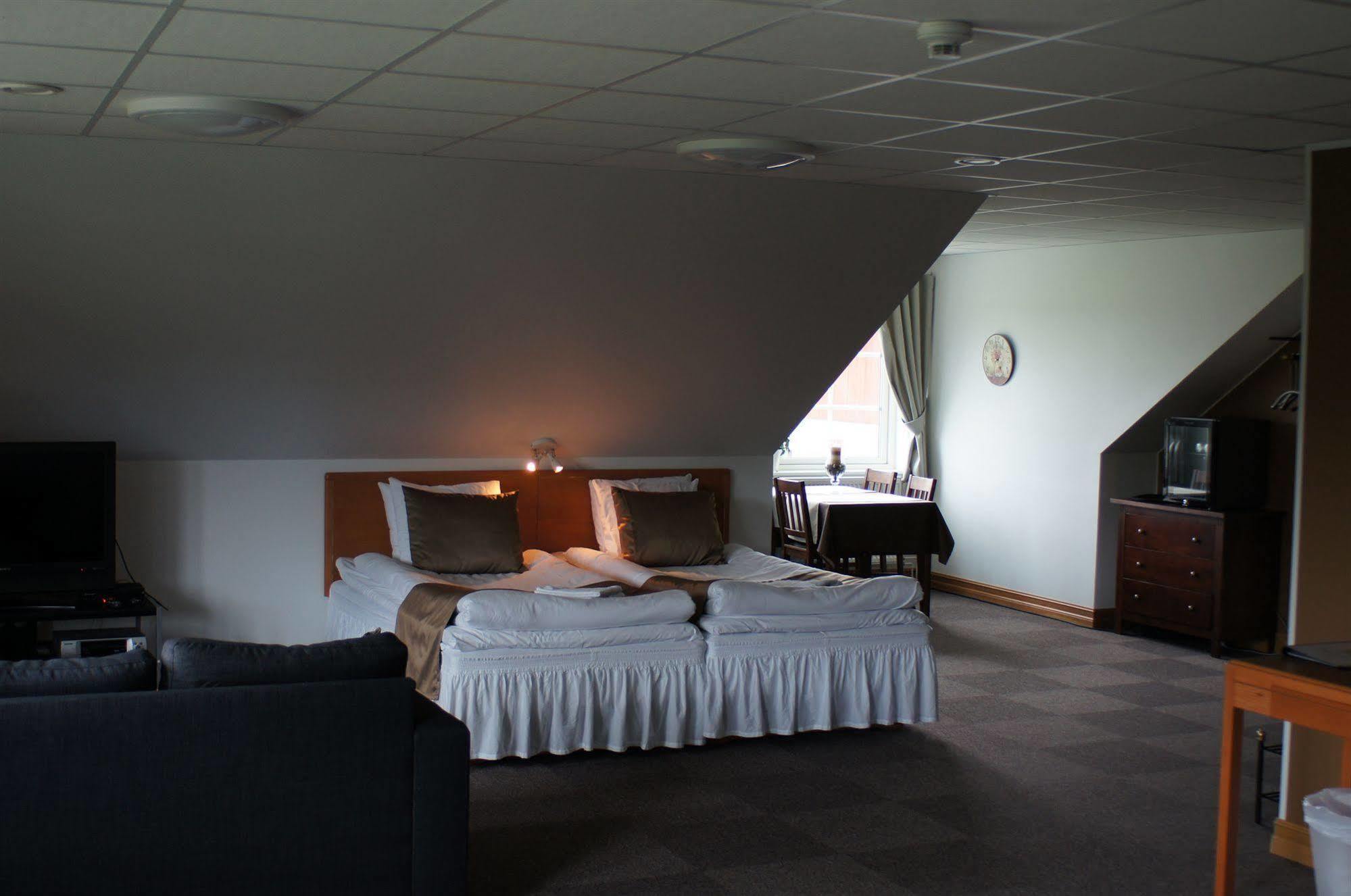 Hoegbo Hotell Skommarsgarden Sandviken Exterior foto